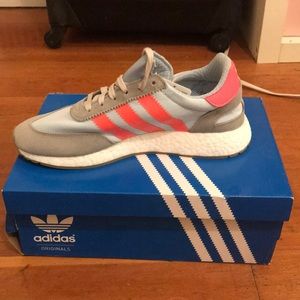 ADIDAS- Iniki Runner